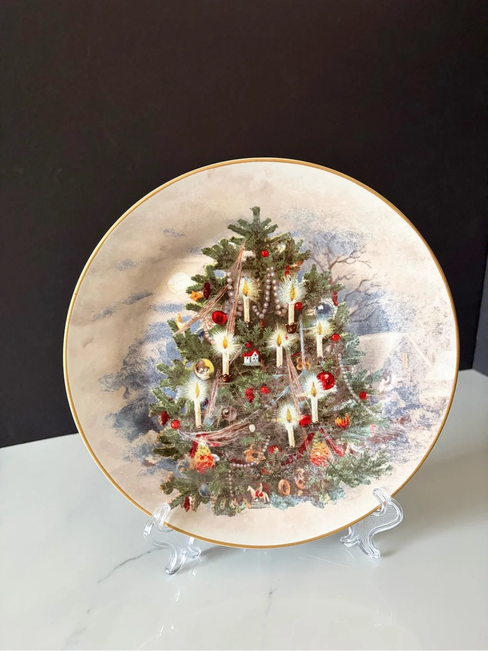 SET of 4 Nostalgic Santa Salad Plates by Pottery Barn